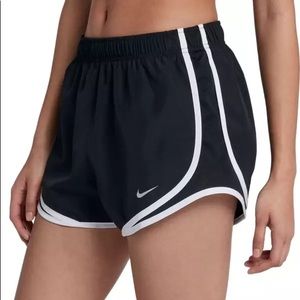 Nike Women’s Dry Tempo Running Short
